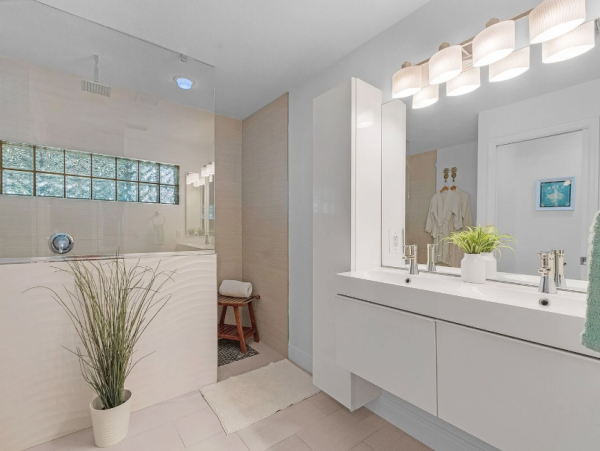 Luxury Cape Coral Retreat - 4 Bedroom Home with Private Pool